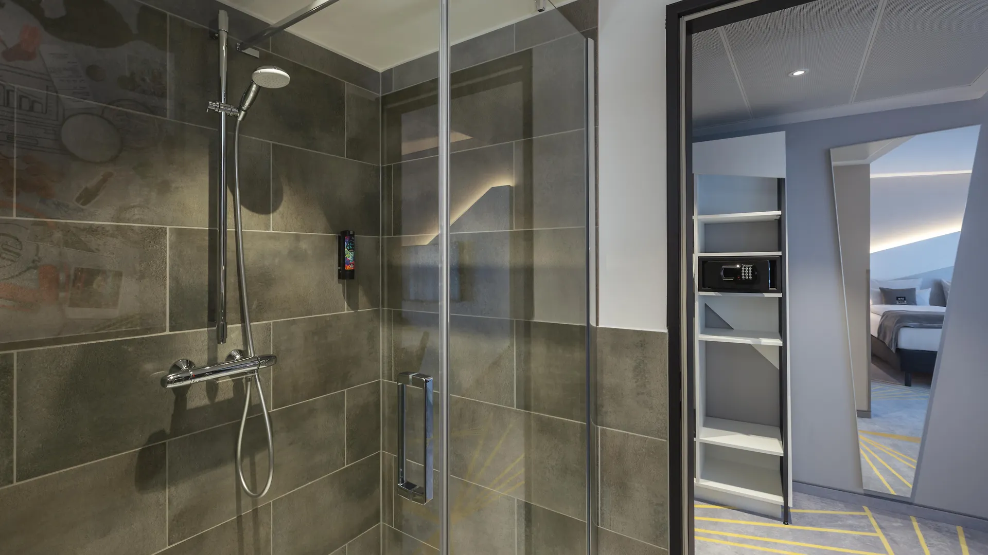 *** Hotel Holiday Inn - The Niu, Coin Frankfurt Ostend By Ihg Frankfurt am Main Germany