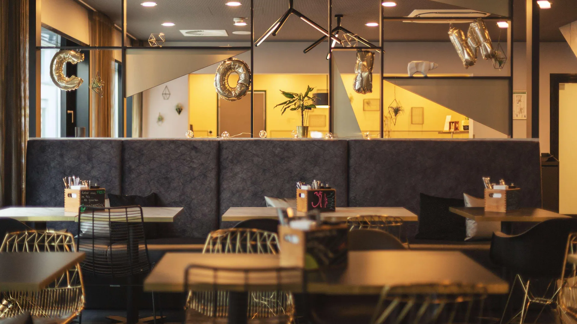 Holiday Inn - The Niu, Coin Frankfurt Ostend By Ihg Frankfurt am Main Hotel