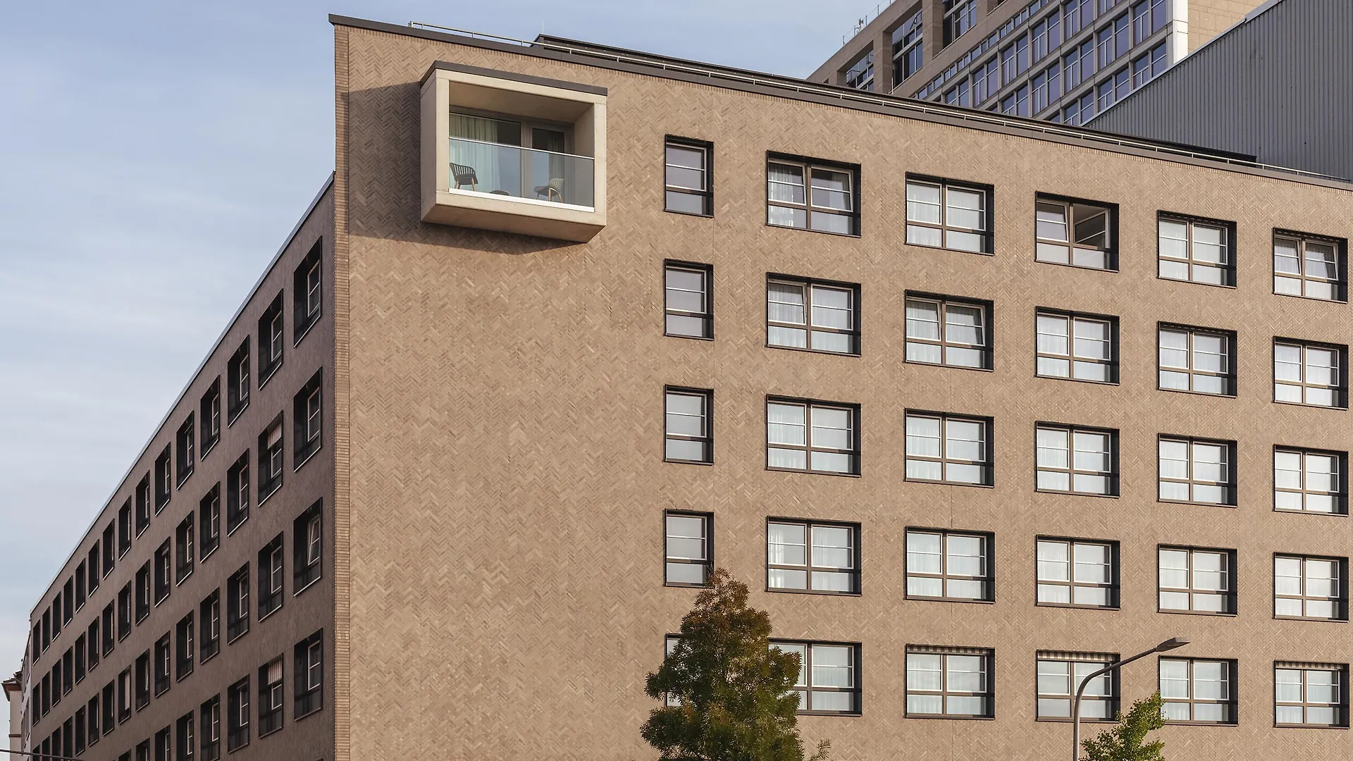 Holiday Inn - The Niu, Coin Frankfurt Ostend By Ihg Frankfurt am Main Hotel
